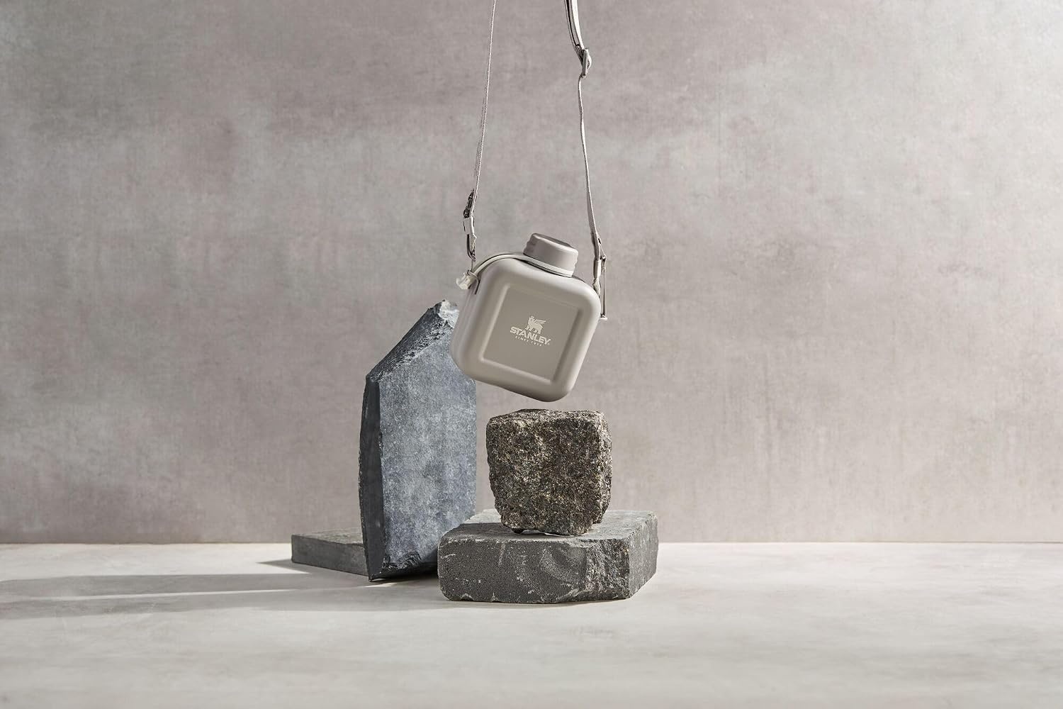 image:imageStanley Next X Nature Canteen 25 OZ Rose QuartzHammertone Frost
