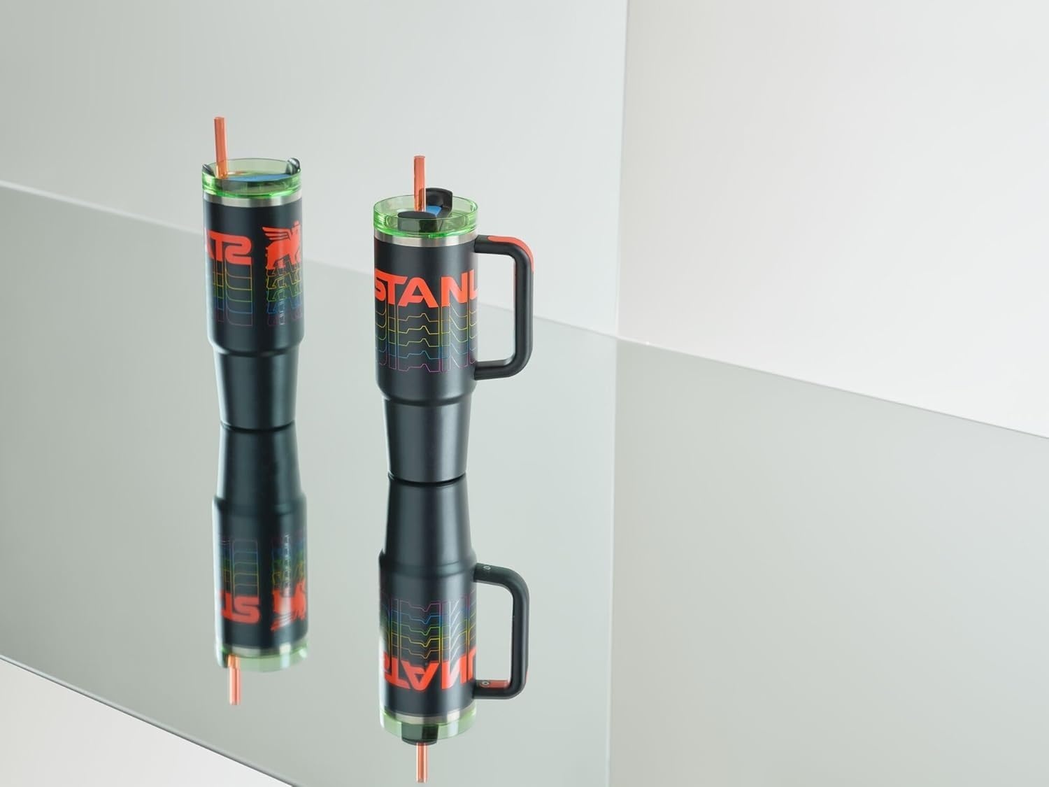 image:imageSTANLEY Quencher H20 Flow State Tumbler 20 oz Frost SprinkleBlack Reverb