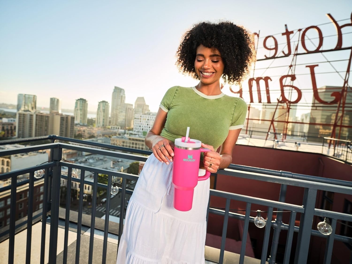 image:imageSTANLEY Quencher H20 Flow State Tumbler 20 oz Frost SprinklePassion Pink